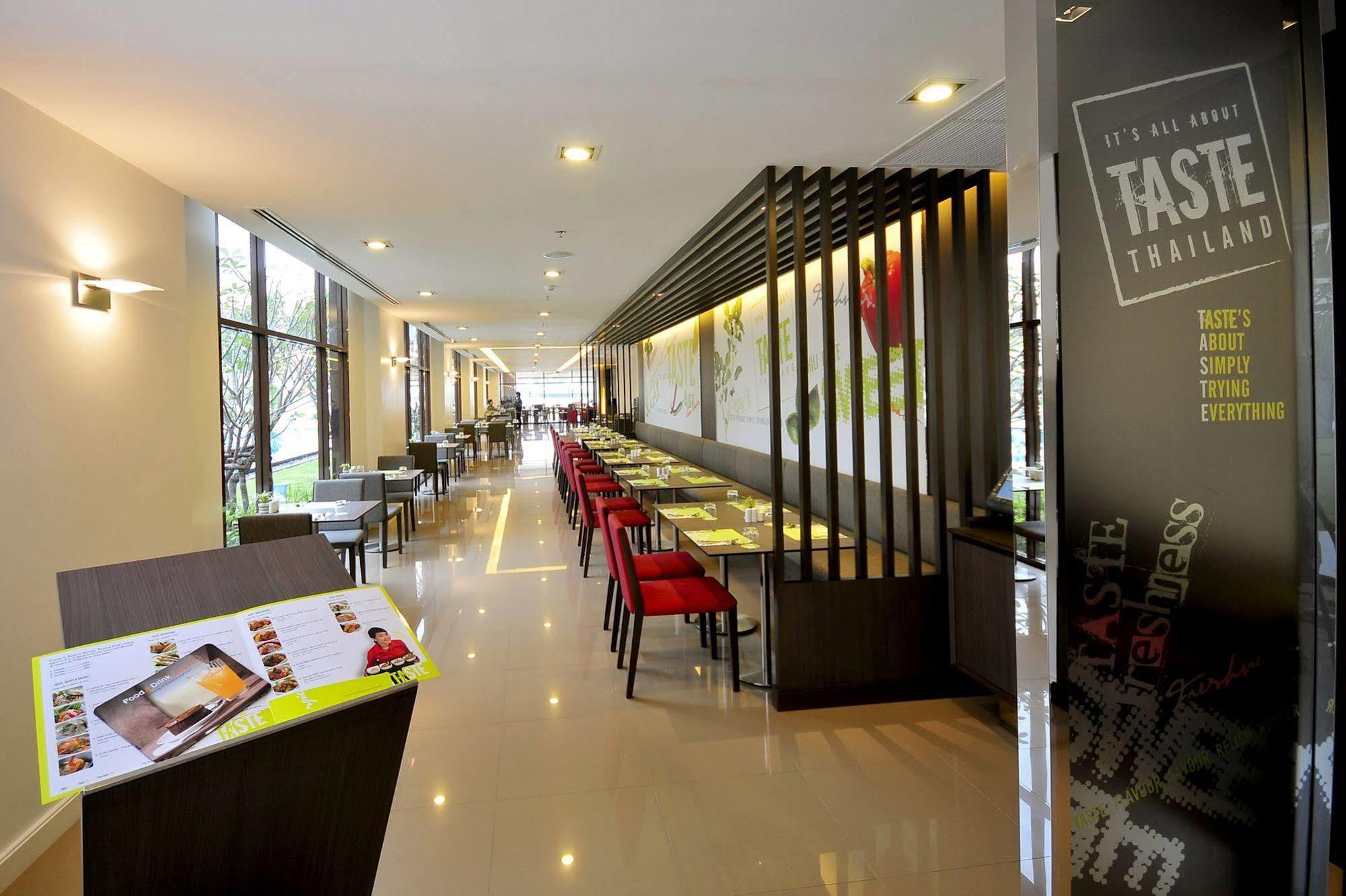 Ibis Bangkok Riverside Eksteriør billede